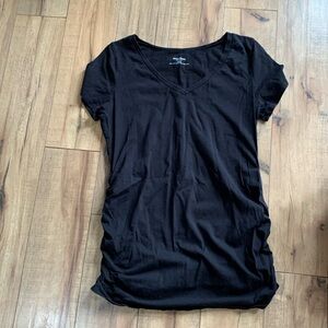Motherhood maternity v neck ruched t shirt m